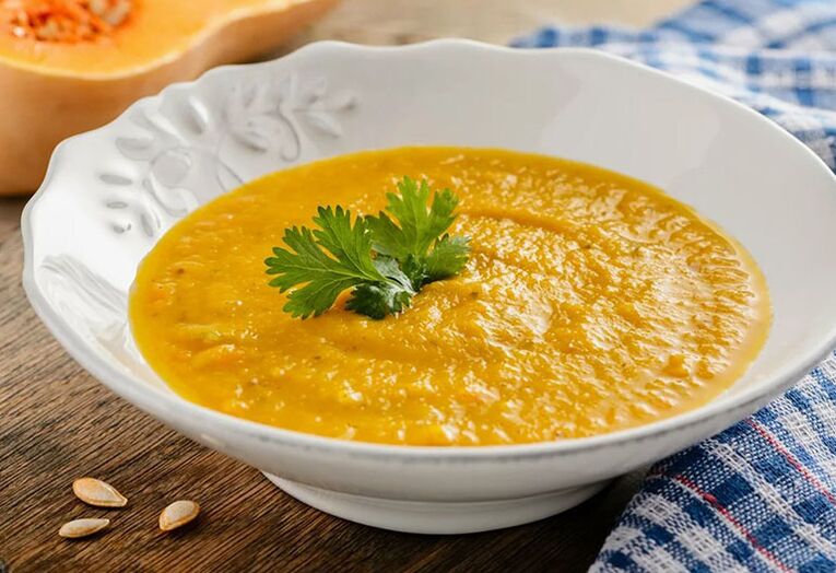 Kabak Gözenek Çorbası gut için sağlıklı ve kolay bir ilk yemektir. 